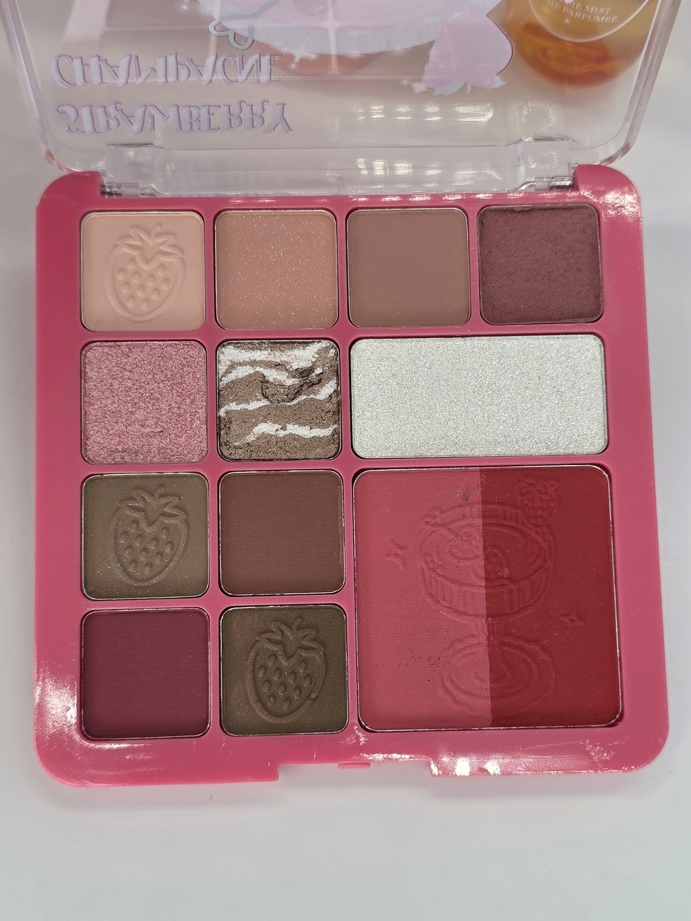 Pink Strawberry Makeup Set GS109 - Picture 4 of 4